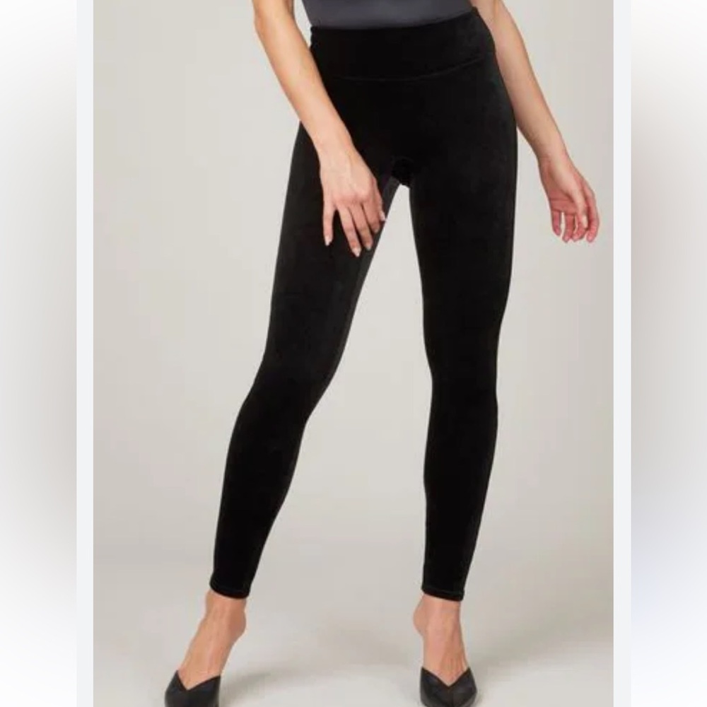 Assets by Spanx Red Hot Label‎ Velvet Leggings Size Large